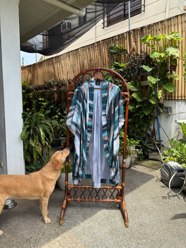 DALAMPASIGAN Flowy Kimono
